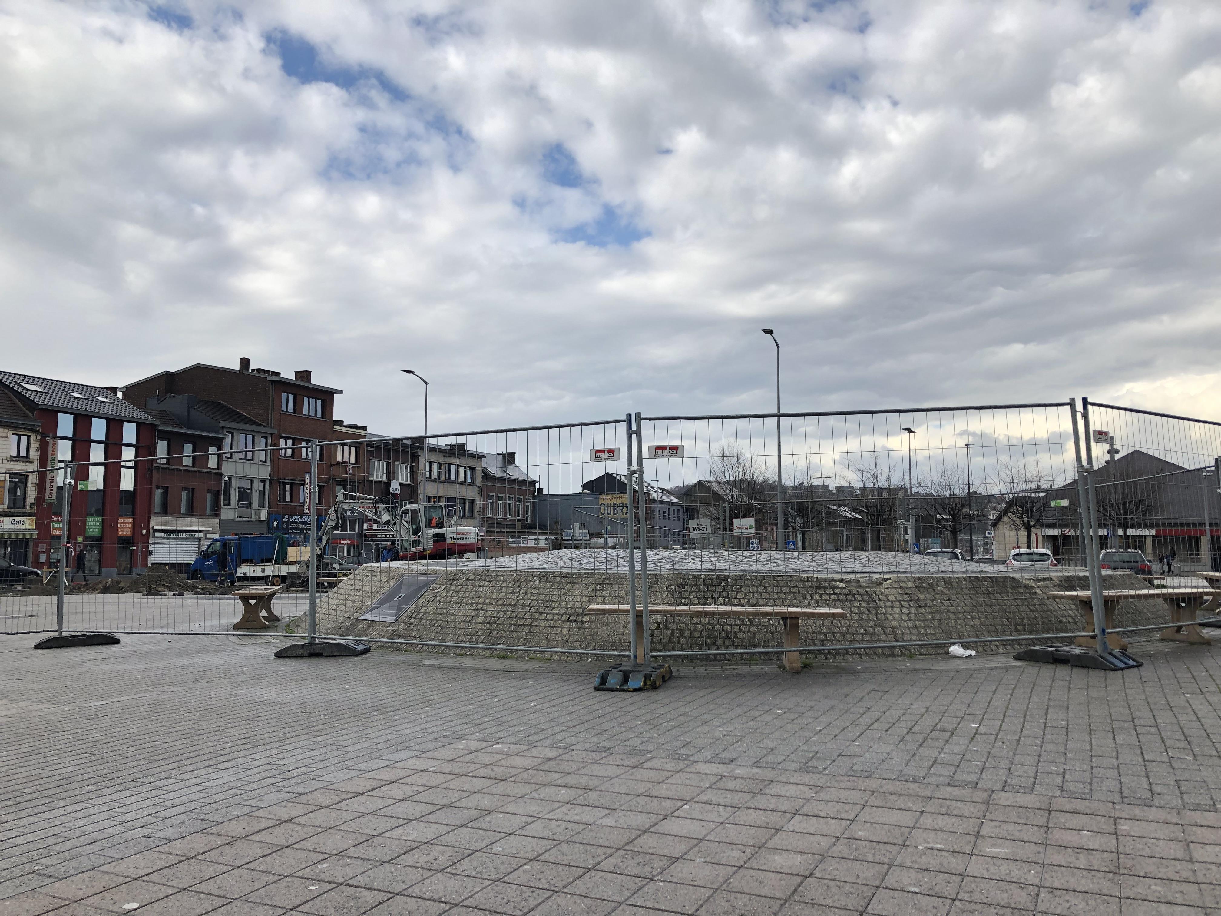 Début des travaux pour la fontaine secrète