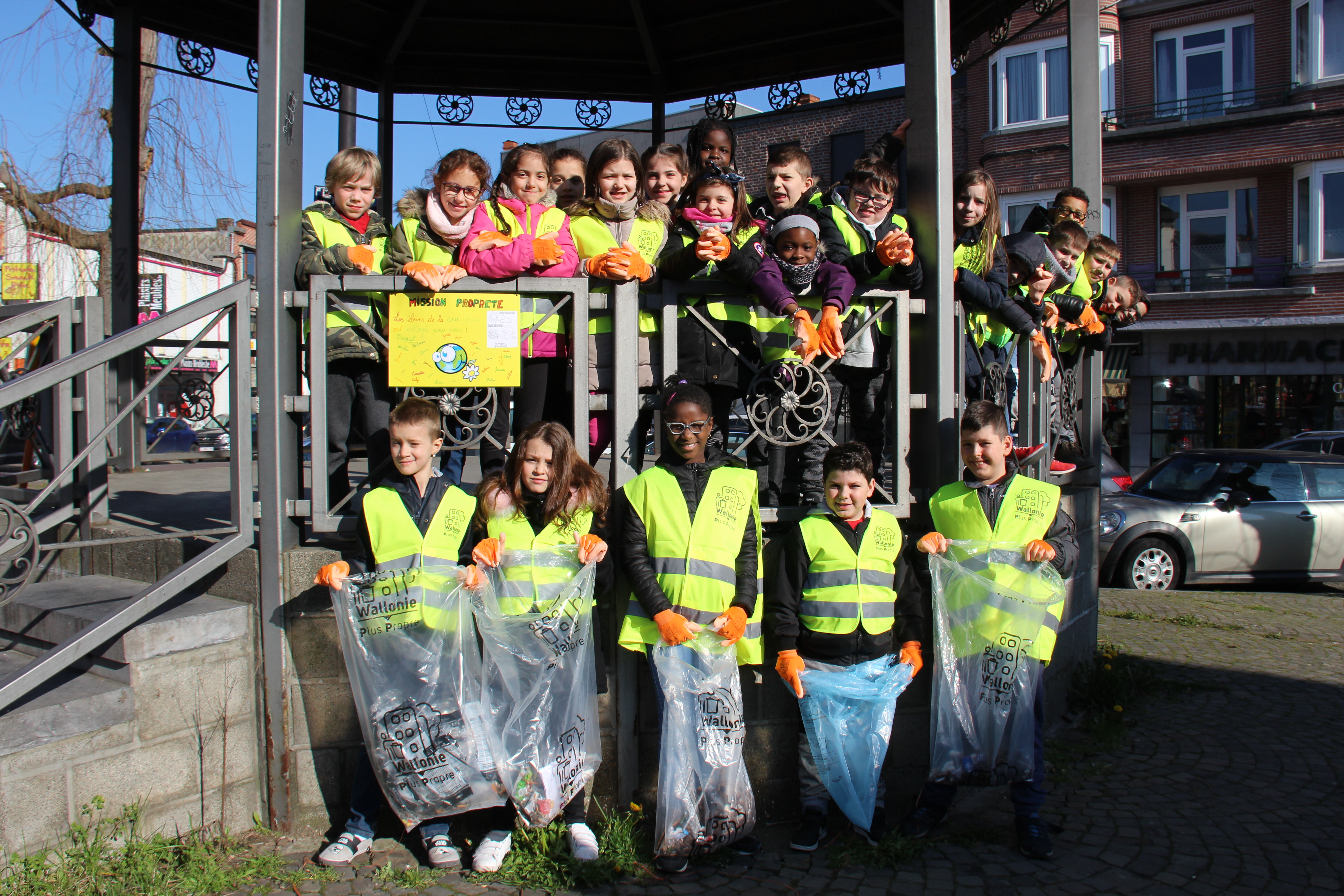 34 élèves de l’école Casanostra participent aux ramassages des déchets de la Ville