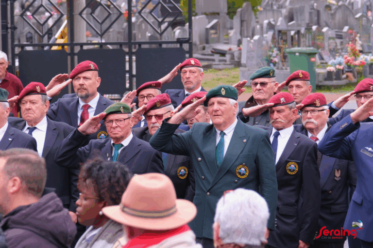 Hommage aux para-commandos: une plaque commémorative inaugurée