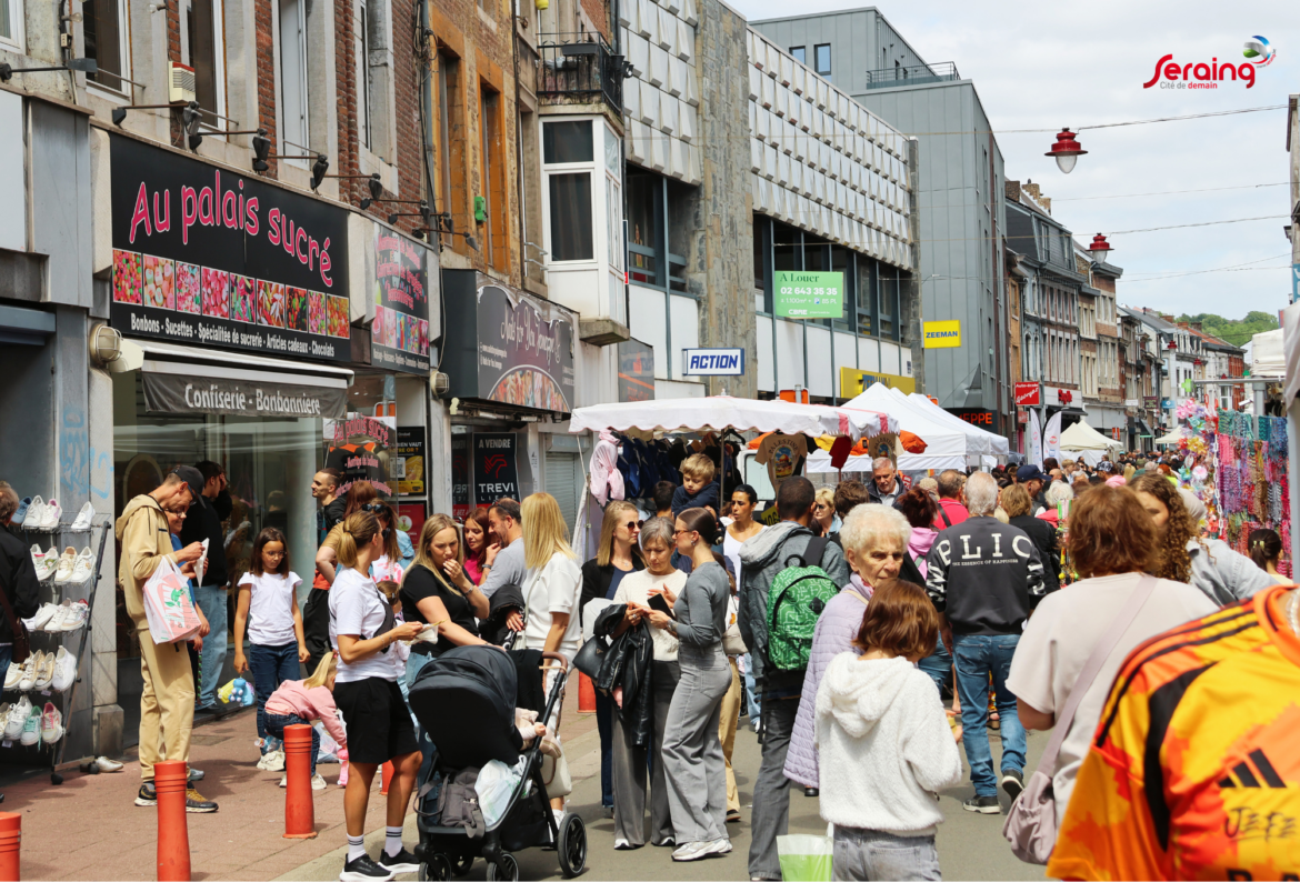 Des milliers de visiteurs pour la braderie de Jemeppe